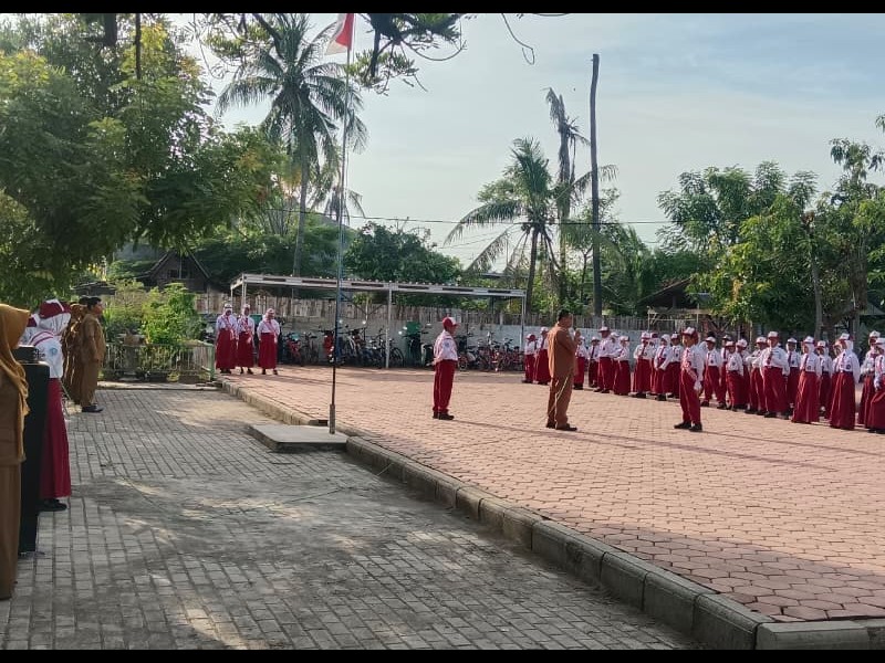 06 April 2026  Upacara Bendera Pelaksanaan Upacara Bendera Hari Senin